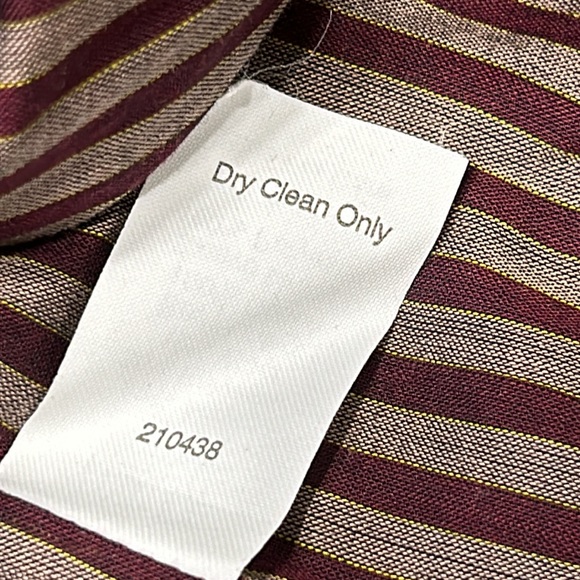 CAbi Britt Boucle Merlot zip jacket. Fully lined. Great condition. Size 6. - Picture 9 of 11